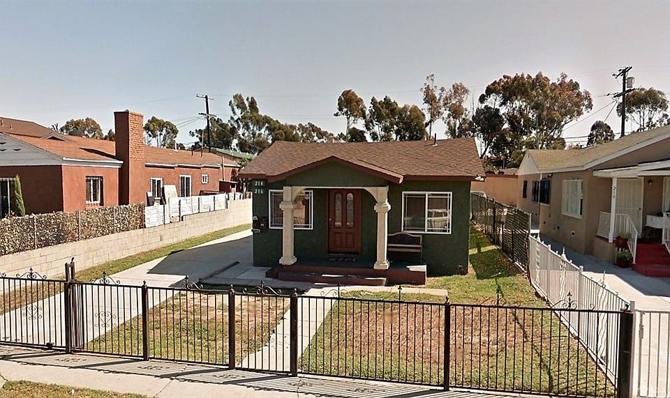 1st image of 214 E 116th St