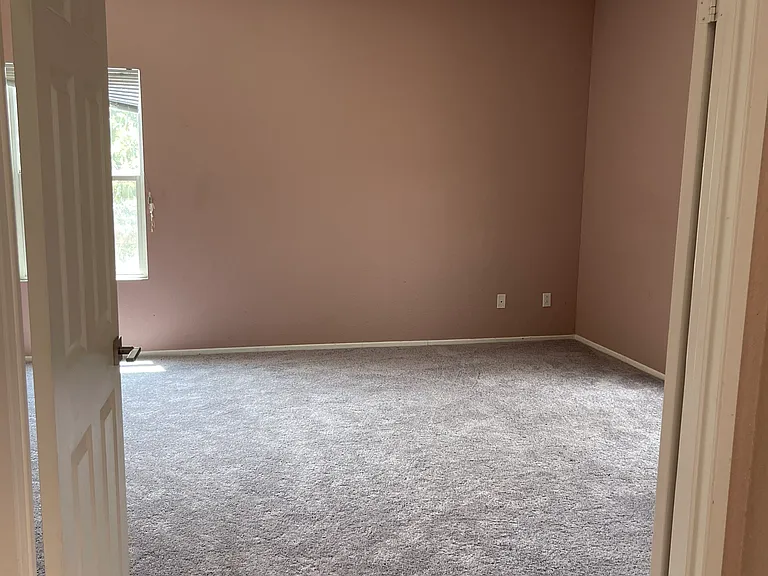 13033 Camden Ln — Photo 10