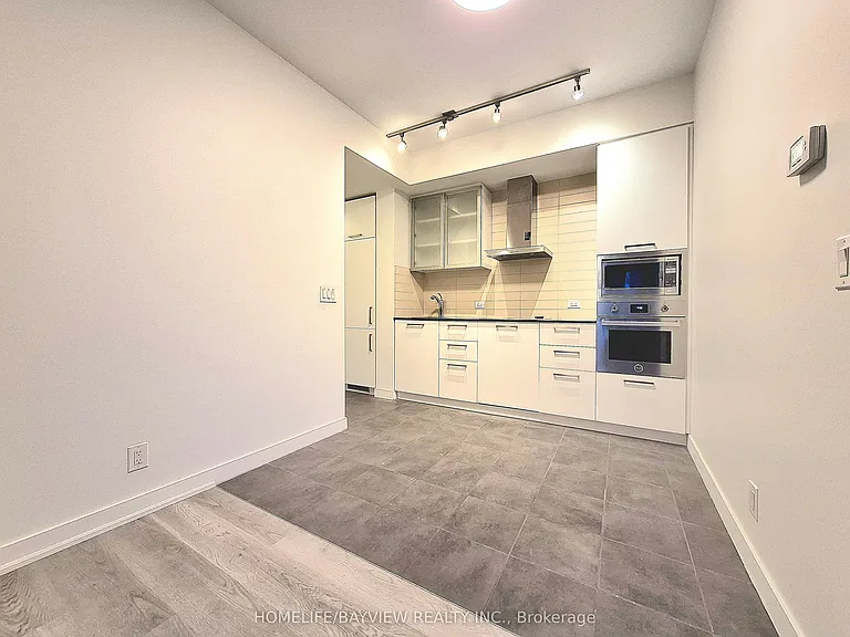14 York St #1305 — Photo 5