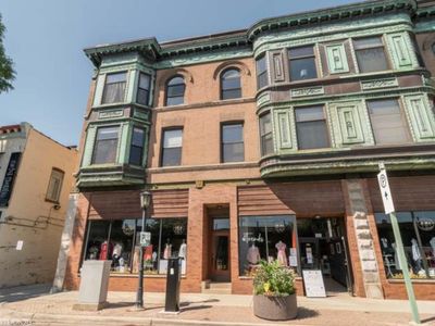 812 North Blvd APT 202, Oak Park, IL, 60301