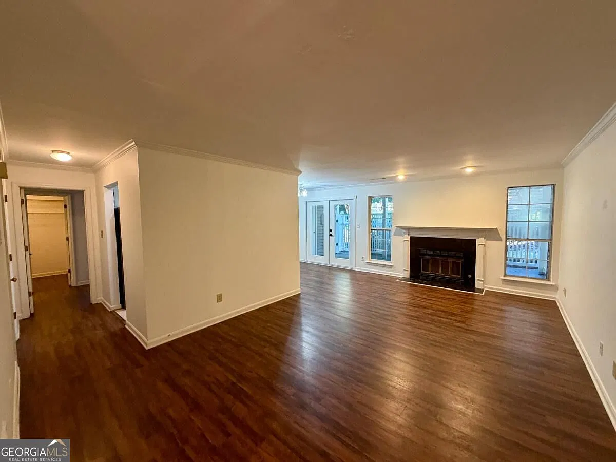 2 bed, 2.0 bath, 1254 sqft, $1,695 — Photo 2