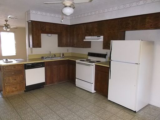 2nd image of 1821B Wilde Oak Cir