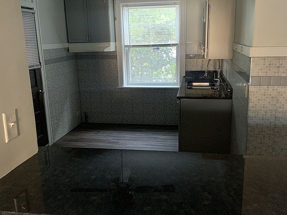 4th image of 6223 W Wabansia Ave