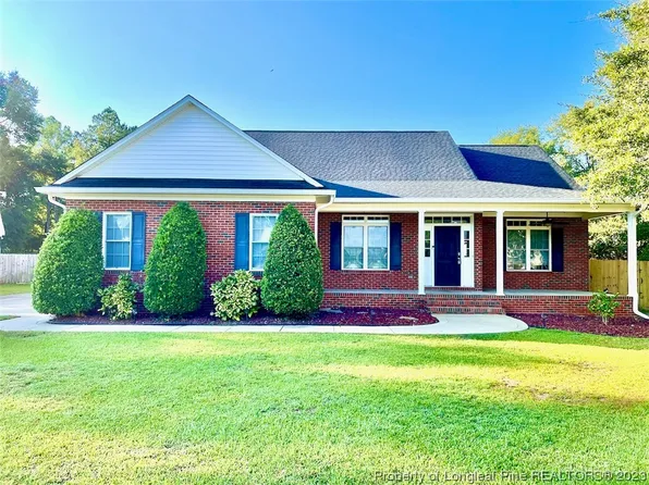 1706 Secretariat Pl, Hope Mills, NC 28348