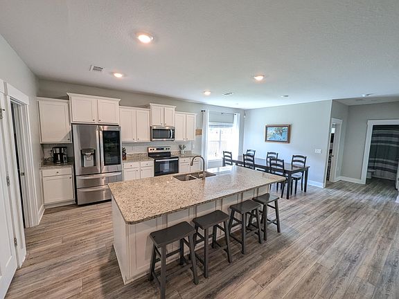 2nd image of 6056 Forest Bay Ave