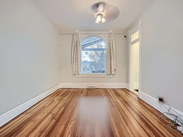 1381 Knox Ct — Photo 12