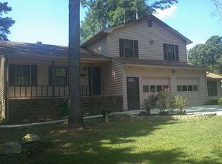 15 Pine Chase Dr, Carrollton, GA 30116