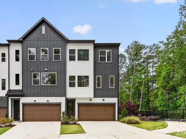 921 Archway Ln, Charlotte, NC 28217
