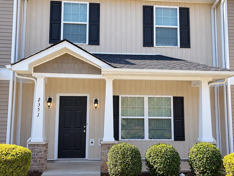 2351 New Holland Cir