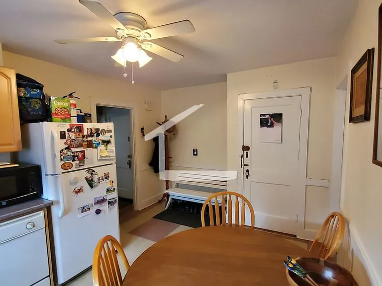 22 Brock St #L4 — Photo 8