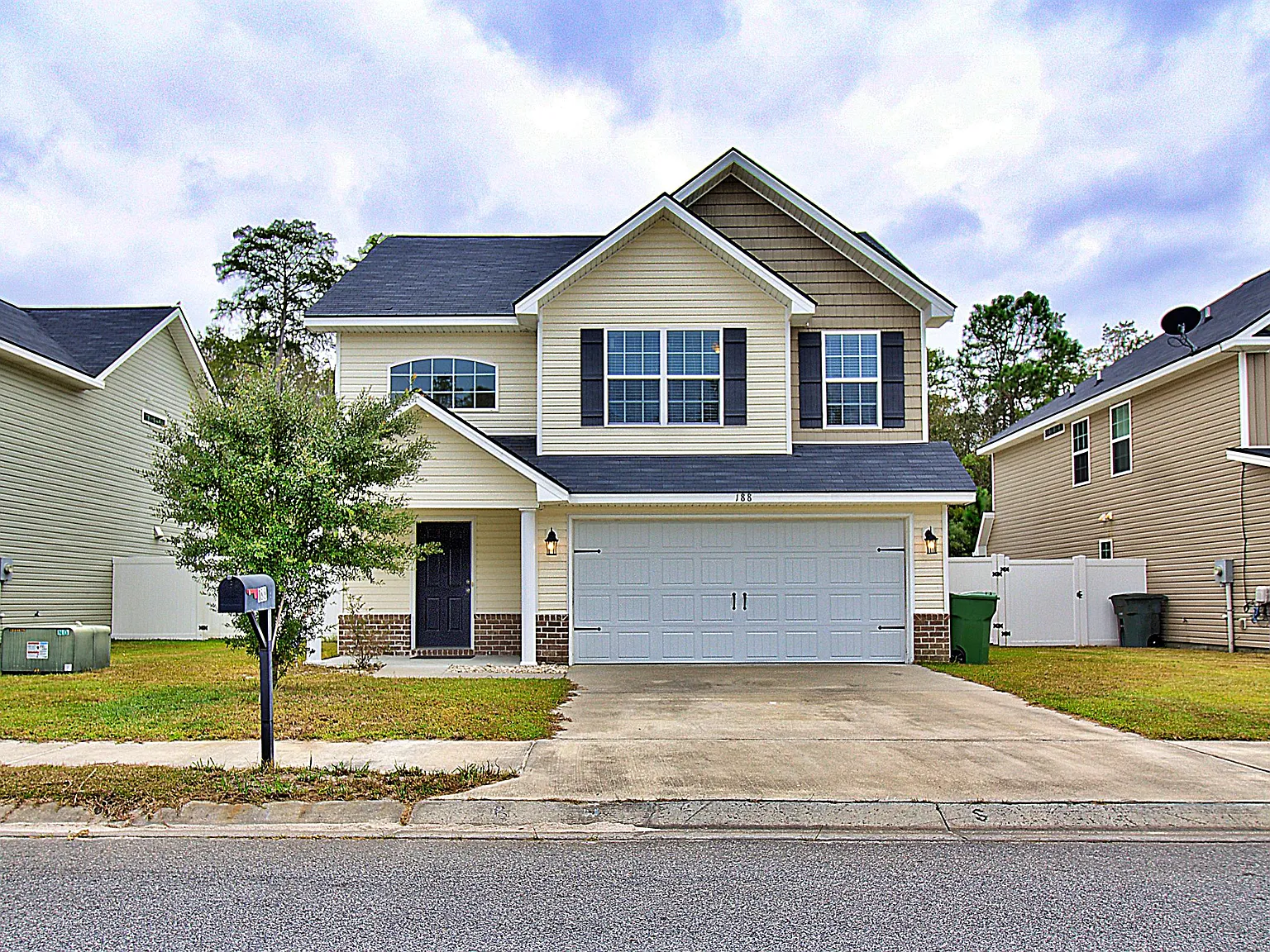 188 Grandview Drive - 1 — Photo 1