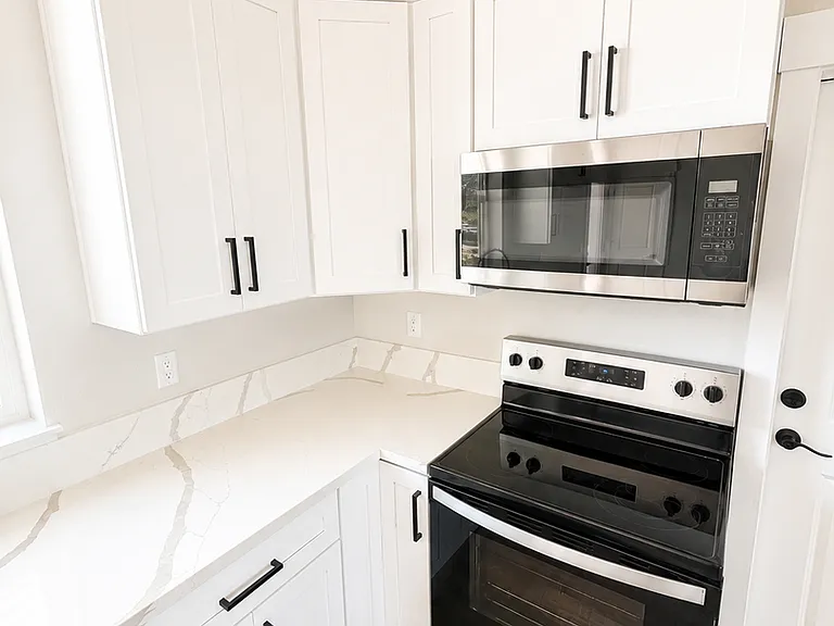 5579-5581 Linrich Ln — Photo 10