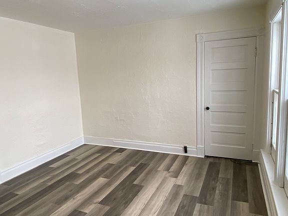 2nd image of 807 Young St #2