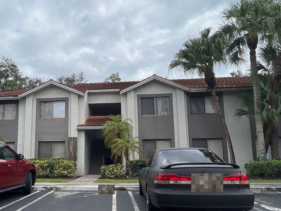 1st image of 3241 Coral Lake Dr