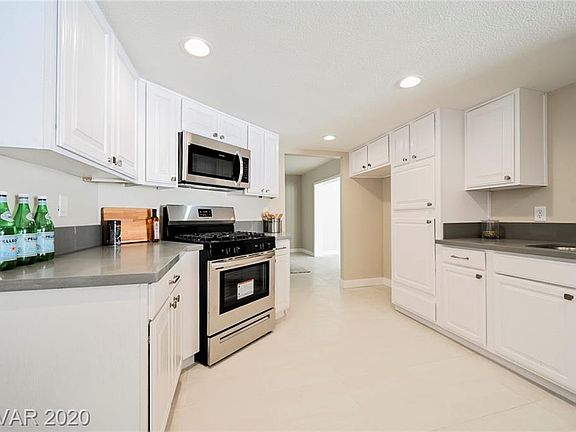 3rd image of 4455 Harmony Ct