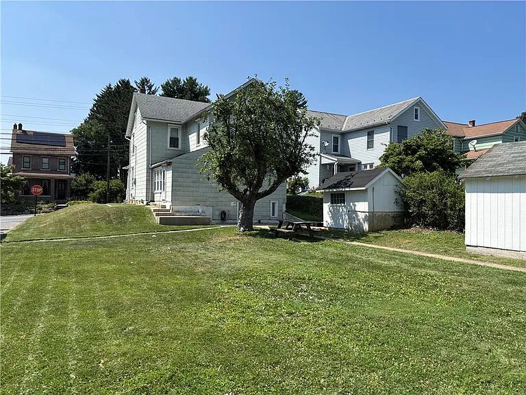 4414 Main St — Photo 3