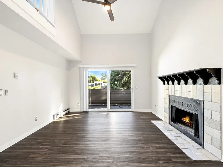 Starboard Apartments — Photo 33