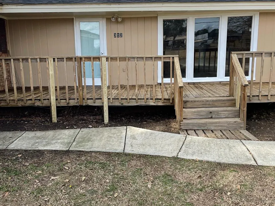 317 S Farmer Dr