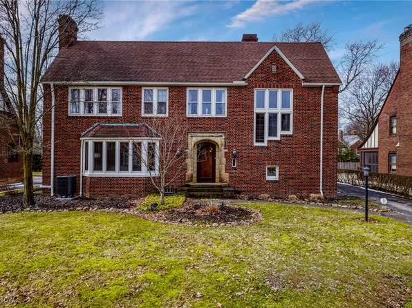 3006 Kingsley Rd, Shaker Heights, OH 44122