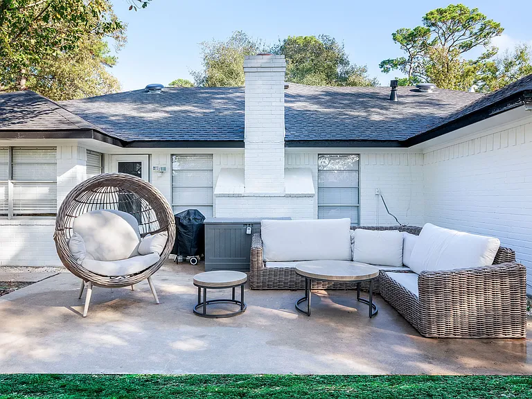 25607 Oakhurst Dr — Photo 18
