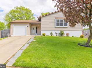 15 Stature Dr, Newark, DE 19713