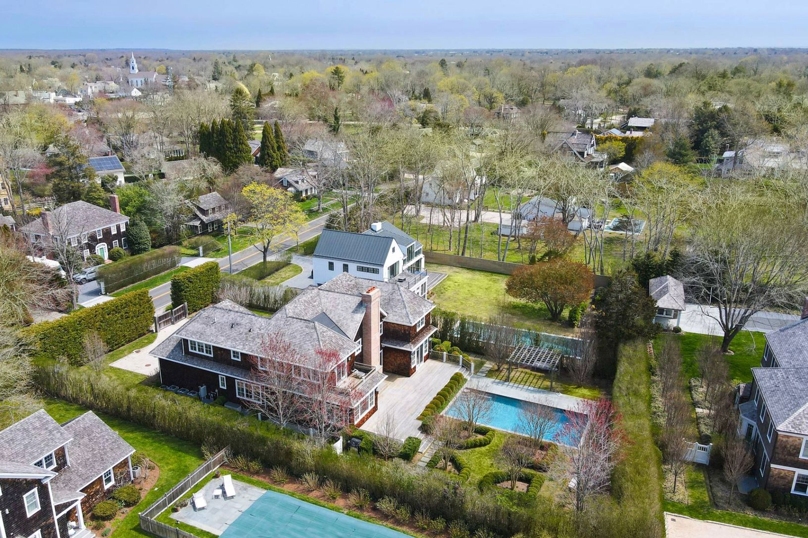 135 Hildreth Ln in Bridgehampton Out East