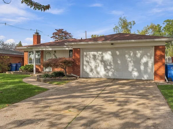 4661 Gerald St, Warren, MI 48092