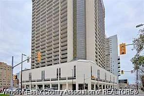150 Park St W #1806 Photo 1