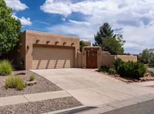 3121 Pueblo Sapawe, Santa Fe, NM 87507
