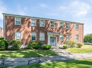 35 Colony Rd #4-2B, West Springfield, MA 01089