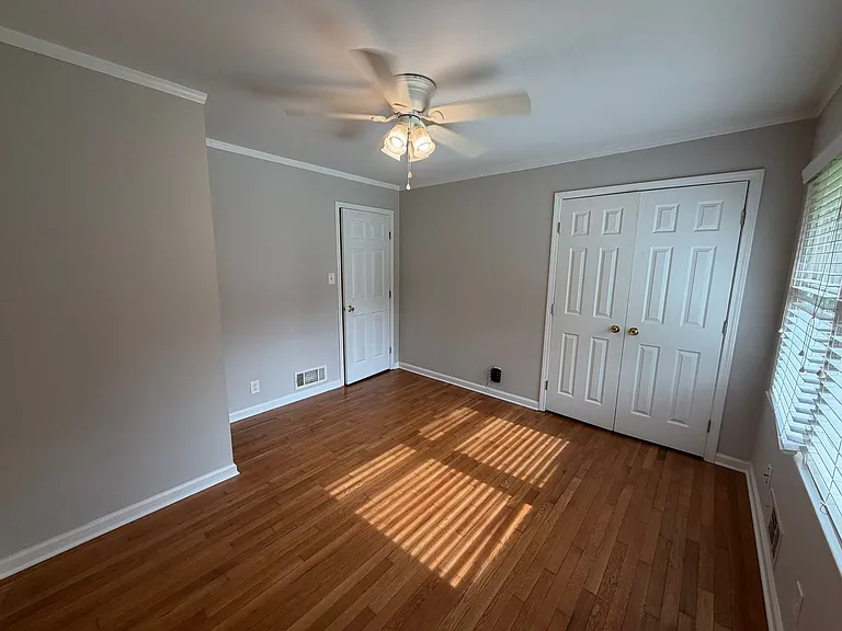 412 Fielding Ln SW — Photo 5