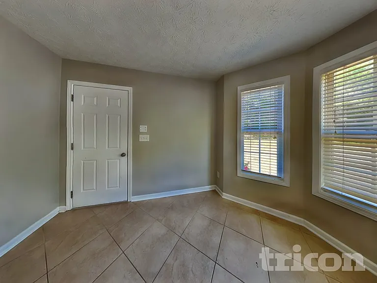 515 Plantation Creek Dr — Photo 4