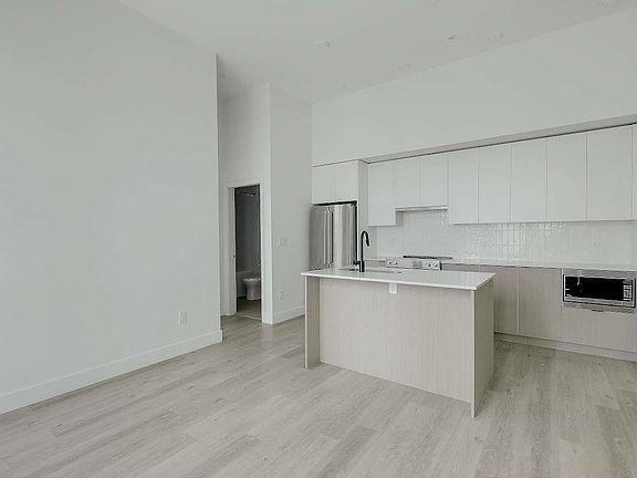 4th image of 1306 Laval Sq #103