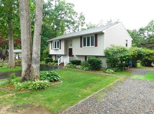 21 Partridge Dr, Exeter, RI 02822
