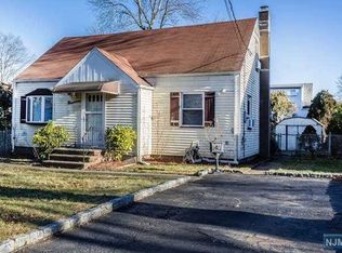 19 Bryant St, Paramus, NJ 07652