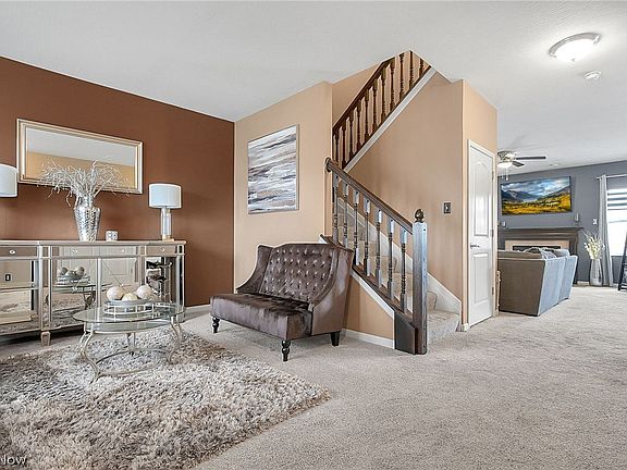 5th image of 748 Loreto Ln
