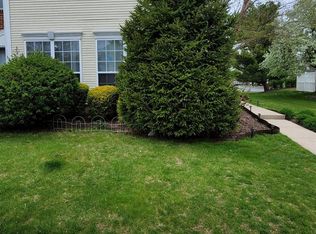 79 Columbus Dr, Franklin Twsp, NJ 08823