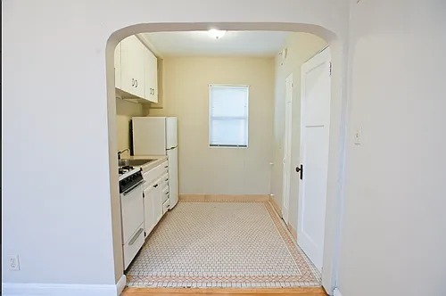 1 BD/1BA w Heat near Brady Photo 1
