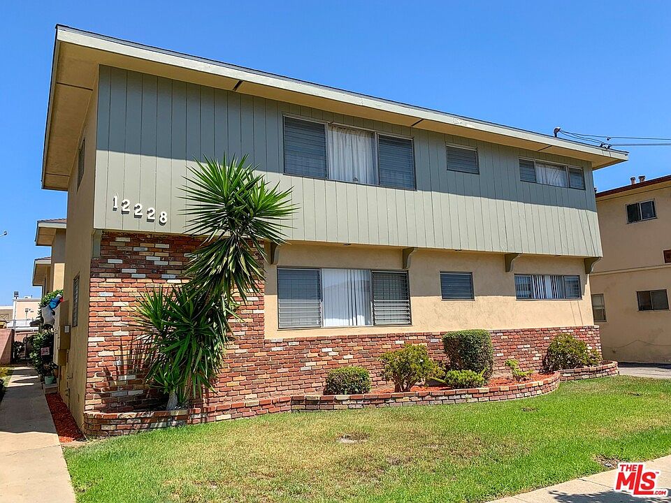 1st image of 12228 Grevillea Ave