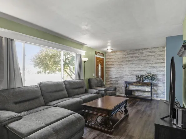 1551 Ivory Drive, Sun Prairie, WI 53590