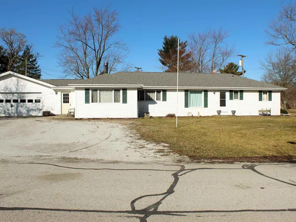 920 N Missouri St, Remington, IN 47977