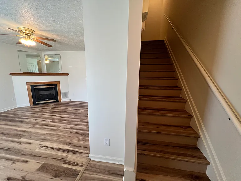 1046 Bridge Ave — Photo 20