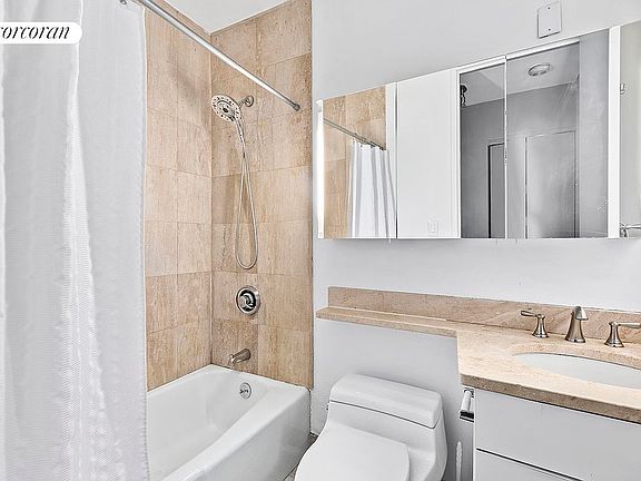 5th image of 350 W 50th St APT 3T