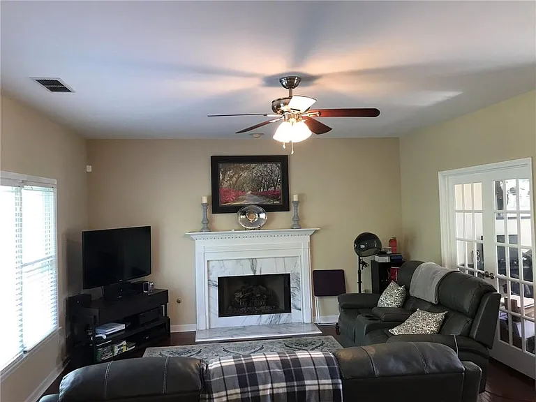 2017 Grove Park Ct — Photo 13