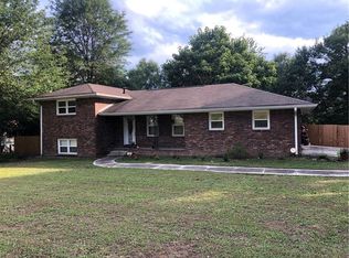 2181 Pinehurst Rd, Snellville, GA 30078