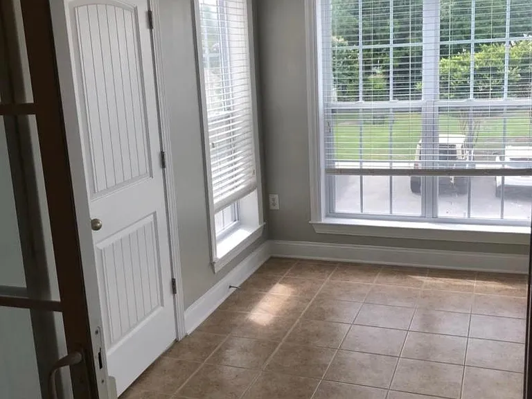 100 Gateway Dr #126 — Photo 1