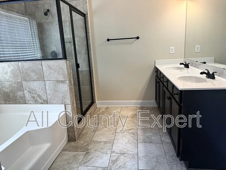5065 Rialto Way — Photo 16