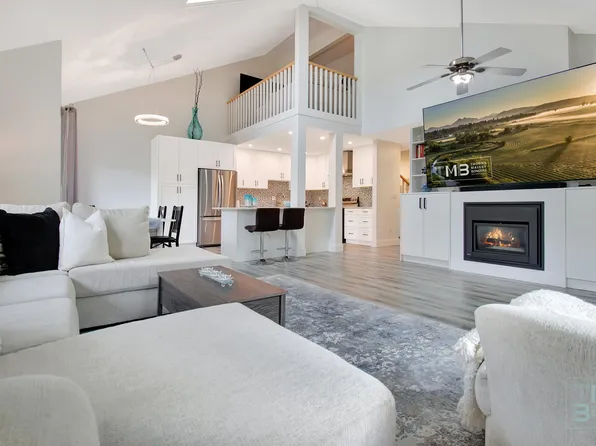 19721 64th Ave #213, Langley, BC V2Y 1L1