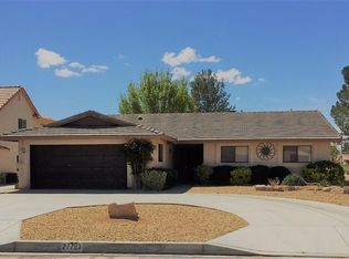 27793 Hummingbird Ln, Helendale, CA 92342