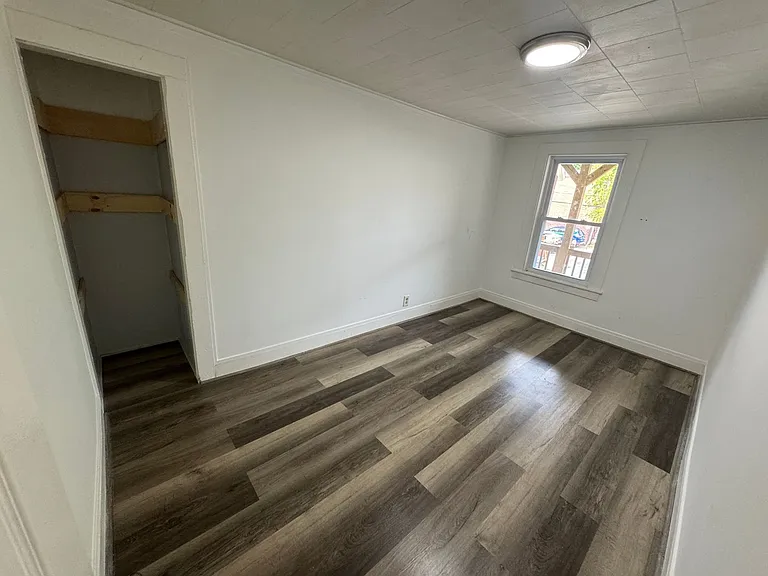 17 Sullivan Street — Photo 6